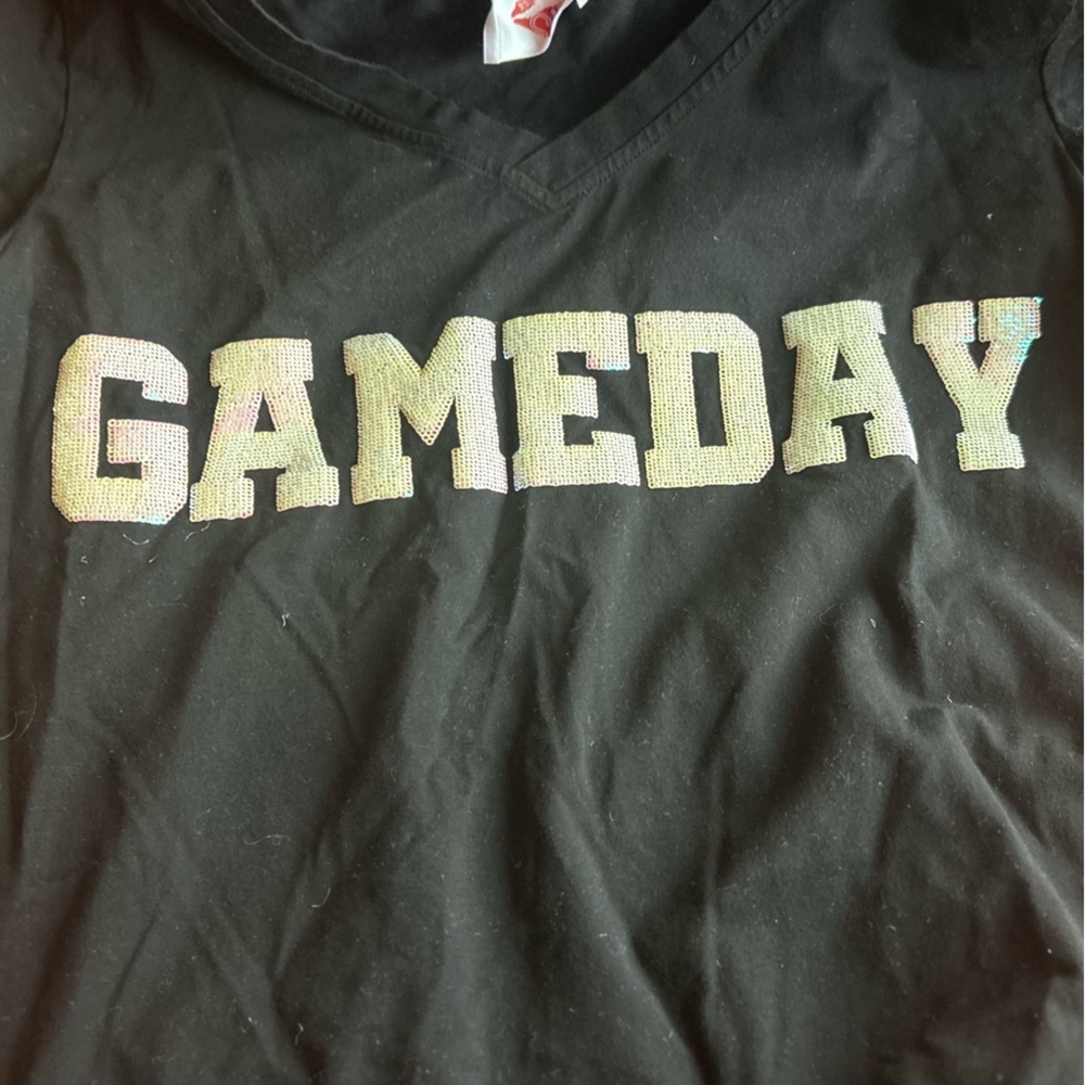 Black Gameday V-Neck Tee - Picture 8 of 8